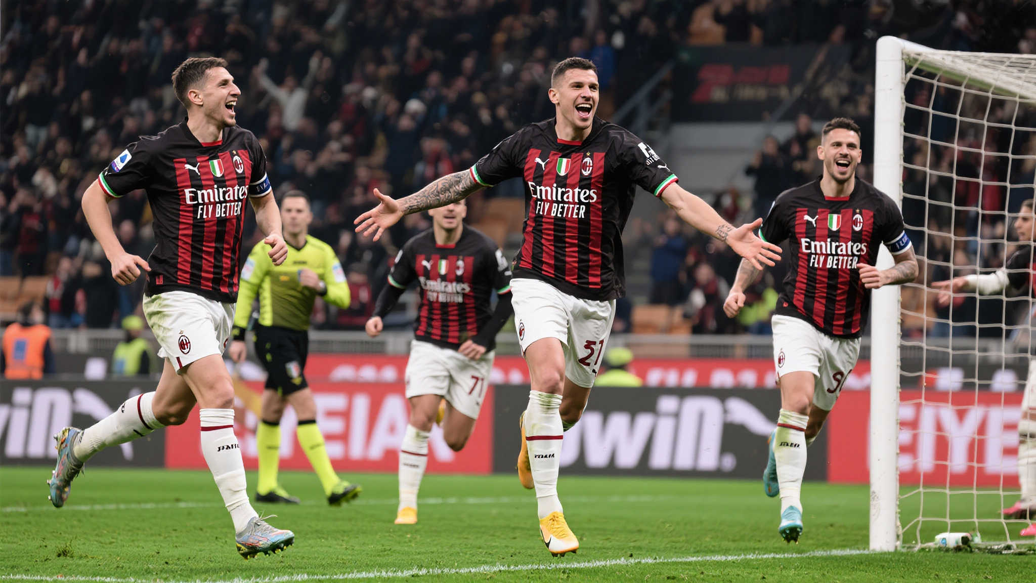 意甲劲旅强势崛起,2战轰入9球直逼冠军席位! 前言:重新崛起的力量让整个欧洲足坛震动!
意甲赛